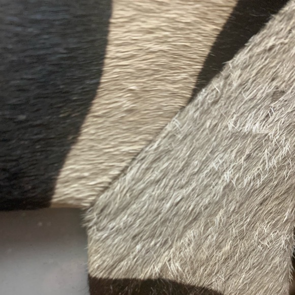 Authentic zebra hide picture frame - Picture 2 of 7